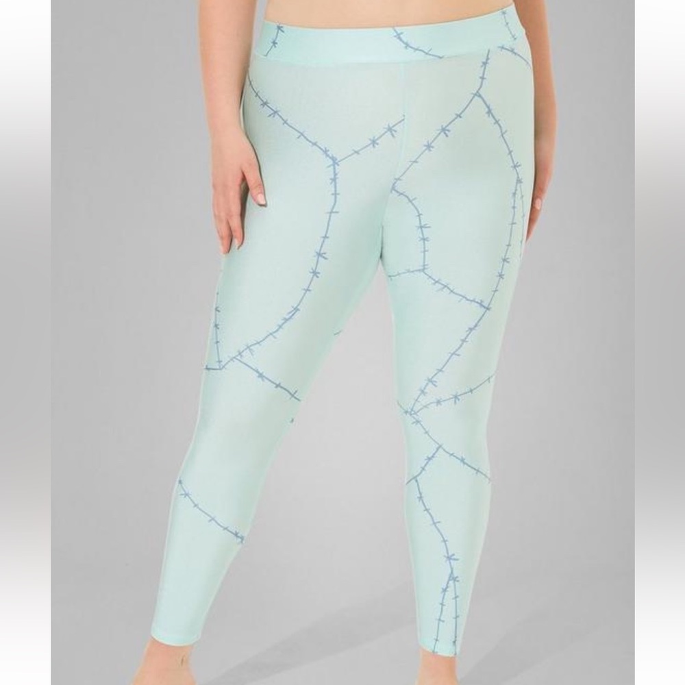 Torrid 3X Nightmare Before Christmas Sally Liquid Leggings NWT Halloween
